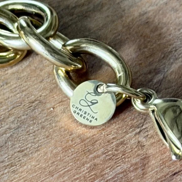 CHRISTINA GREENE | 18K Plated Chain Link Bracelet with Star Charm - Picture 4 of 7